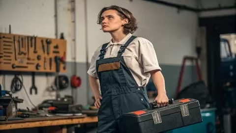 Funding for Higher-Level Apprenticeships to Be Eliminated as Attention Turns to Those Under 22